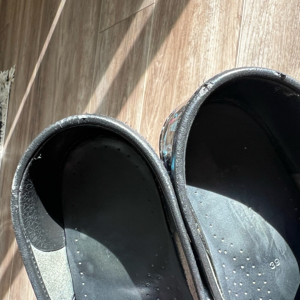 Dansko paint splatter clog size 39 clean good conditions minimal wear see pics - Picture 11 of 11